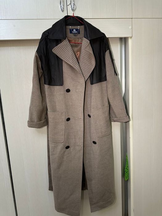 пальто срочно продам