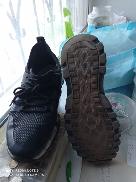 Продам кросовки