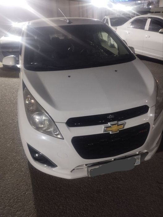 Spark 2015 yili probeg 245ming  1.25 kotta mator