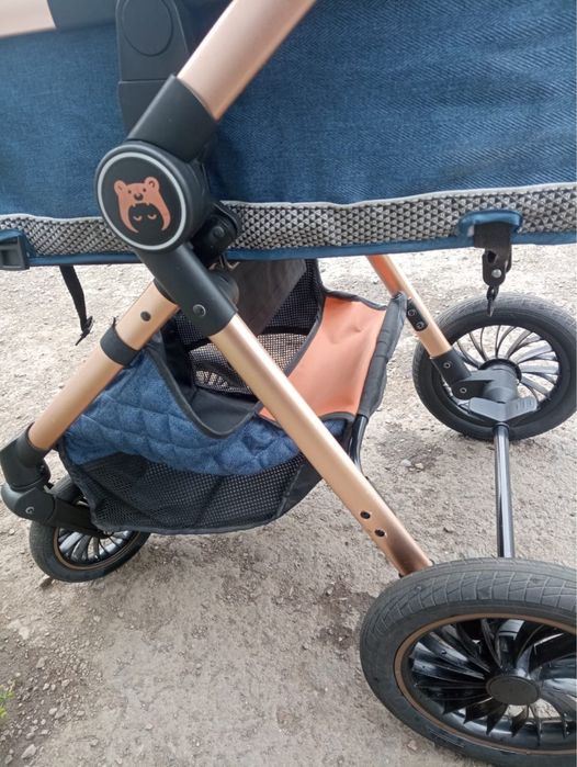 Продам детскую коляску