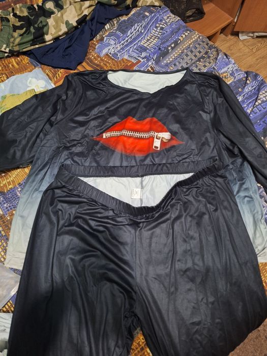 Костюм абсолютно новый