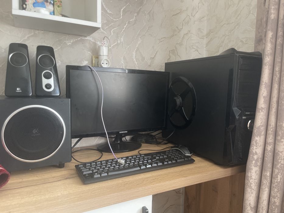Компьютер продоеться