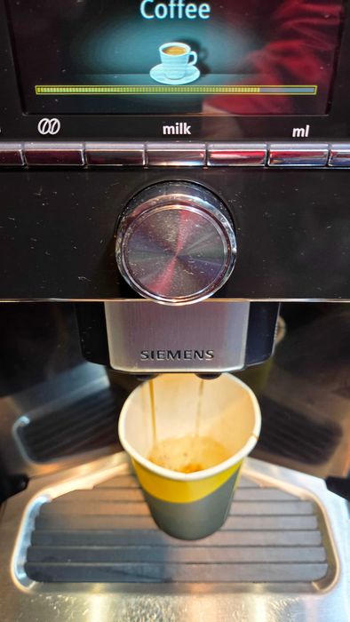 Siemens EQ9  s300 – Espressor automat 11 rețete – Sistem iAroma Inox