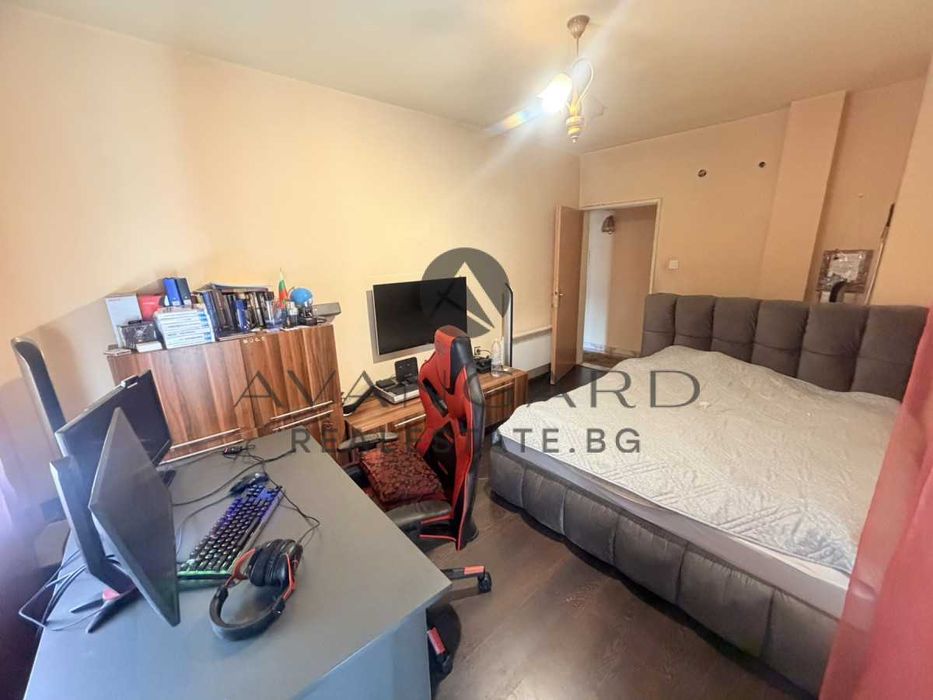Продава се Тристаен апартамент в Пловдив, Център - 115 кв.м за 1153 €/кв.м - Снимка #6