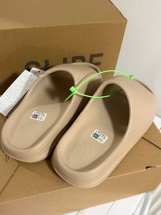 Adidas Yeezy Slides Warm Sand Premium