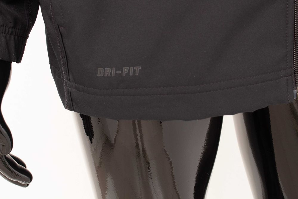 Nike Dri-Fit оригинално мъжко яке Team черно софтшел ергономично M