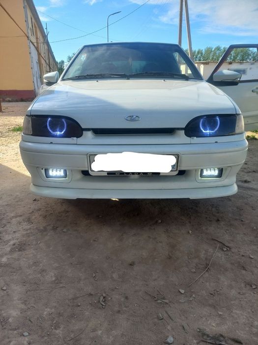 Автомобиль Лада 2114