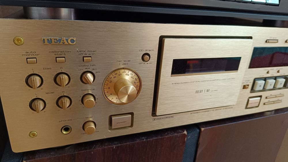 Касетная дека Teac V-6030s (220v)