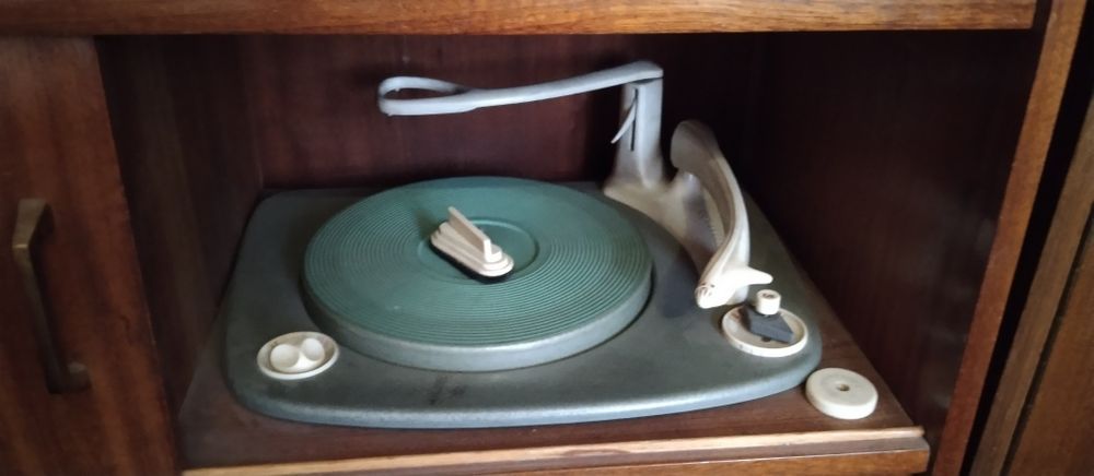 Радио грамофон Лира10 от 1969г