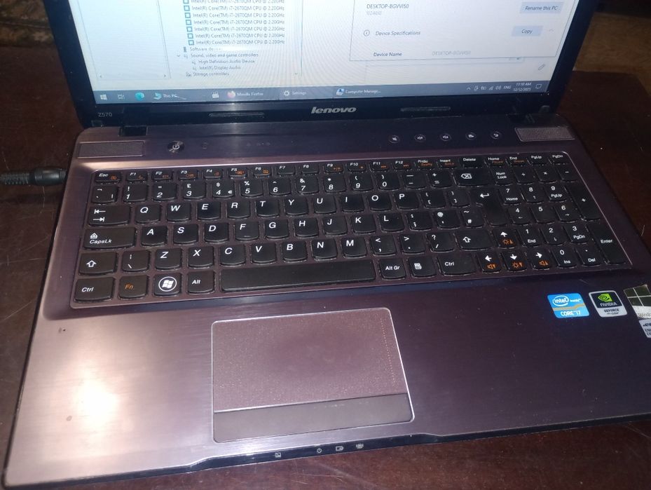 Lenovo Ideapad, Intel i7, video dedicat, 8 gb ram, Office instalat