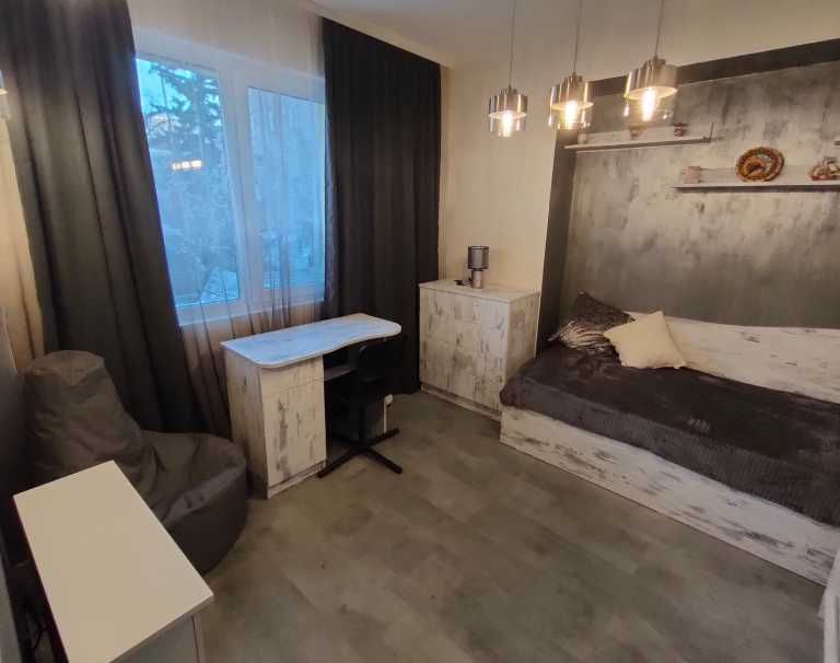 Дава се под наем Тристаен апартамент в София, Студентски град - 90 кв.м за 700 € - Снимка #3