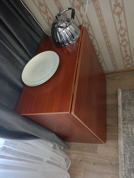 Продам Стол книжка