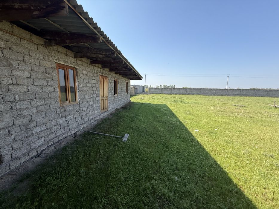 Dacha sotiladi 27 sotix