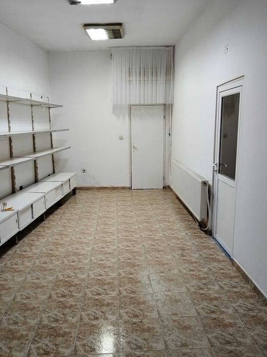 Продава се Магазин в Ямбол, Боровец - 1100 кв.м за 0 €/кв.м - Снимка #7