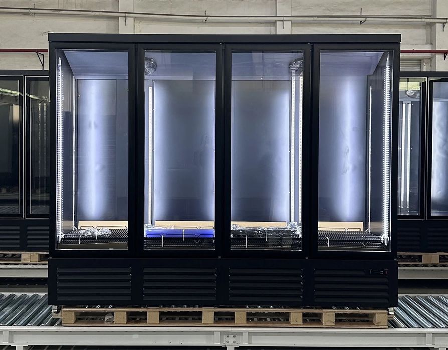 Vitrina frigorifica cu 4 usi