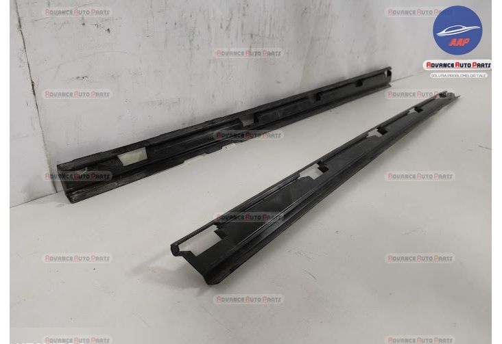 Ляв и десен праг / Лайстна подложка оригинал Мерцедес-Бенц / Mercedes-