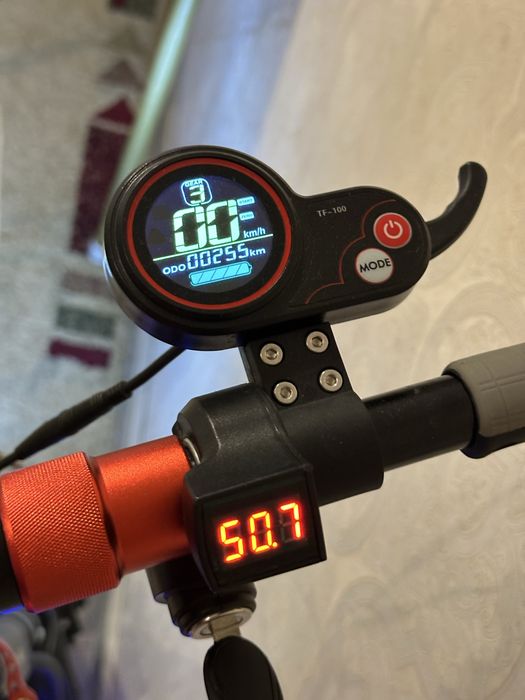Продам самокат Kuquay M4 Pro