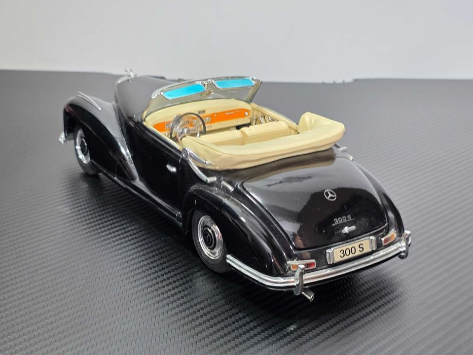 Macheta Auto 1/18 Maisto Mercedes 300S 1955