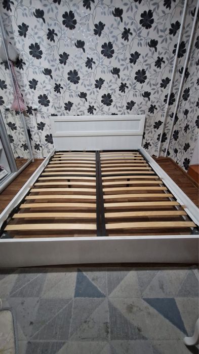 Кровать двуспальная