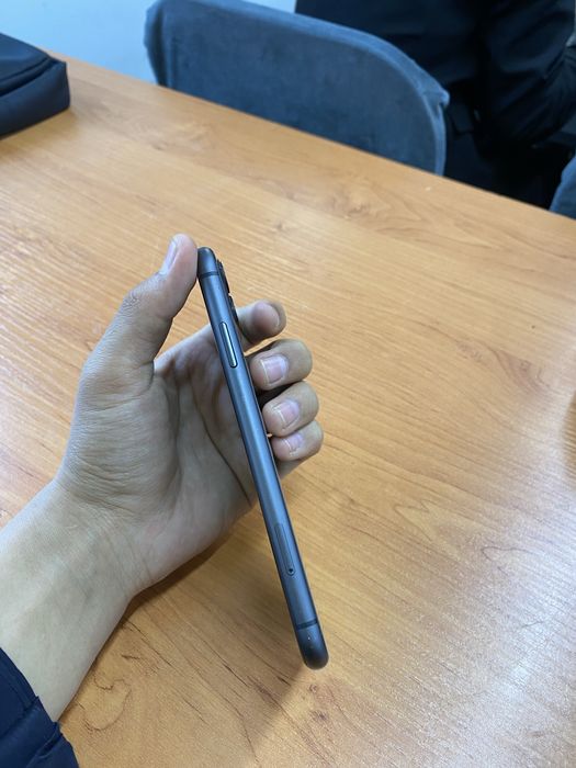 Iphone 11 black idela holata