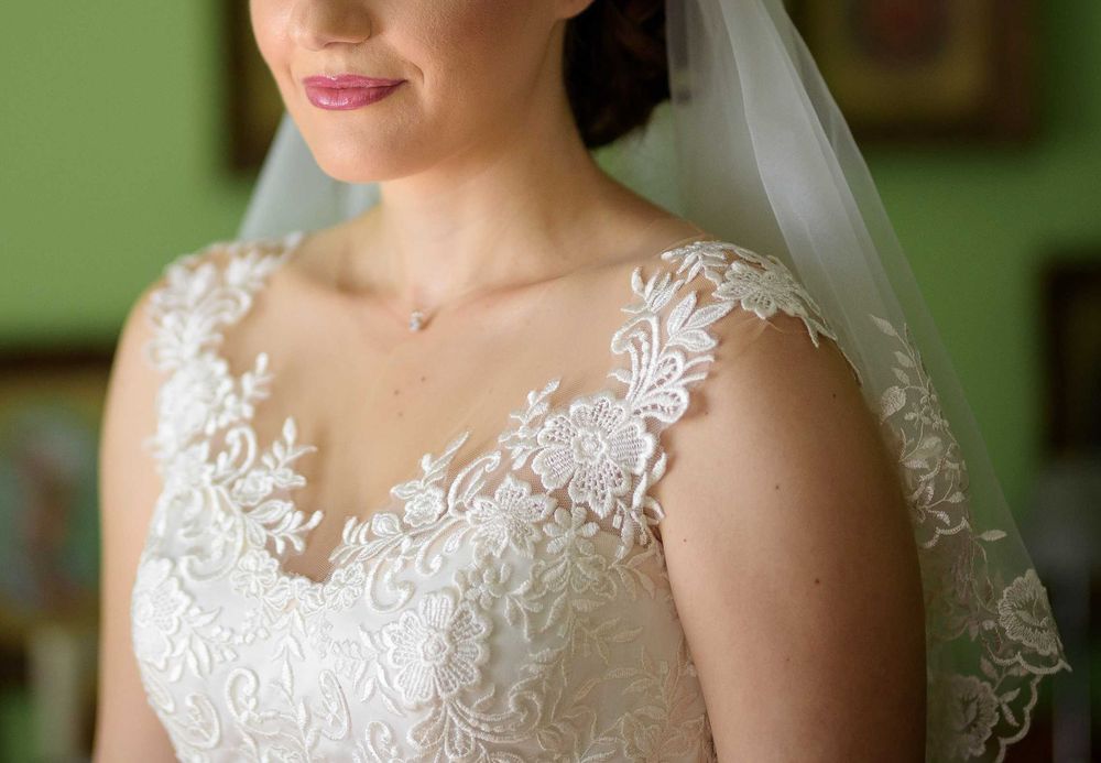 Rochie de mireasa Printesa, delicata, fluida si foarte usoara