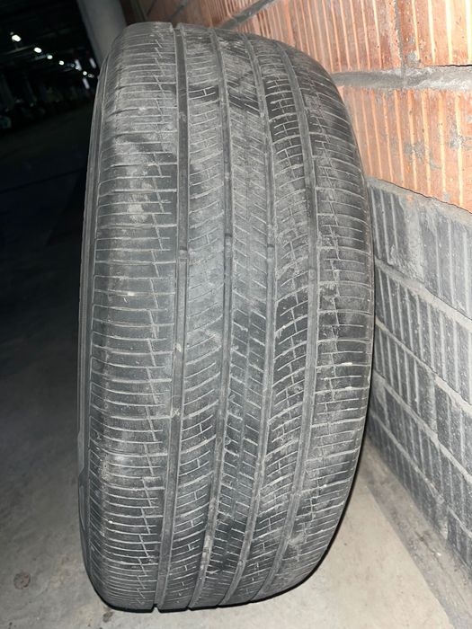 Продам автошины размером 235/55/19