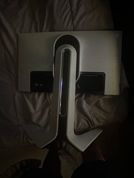 Монотор Alienware 240hz