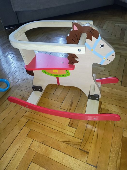 Детско конче люлка