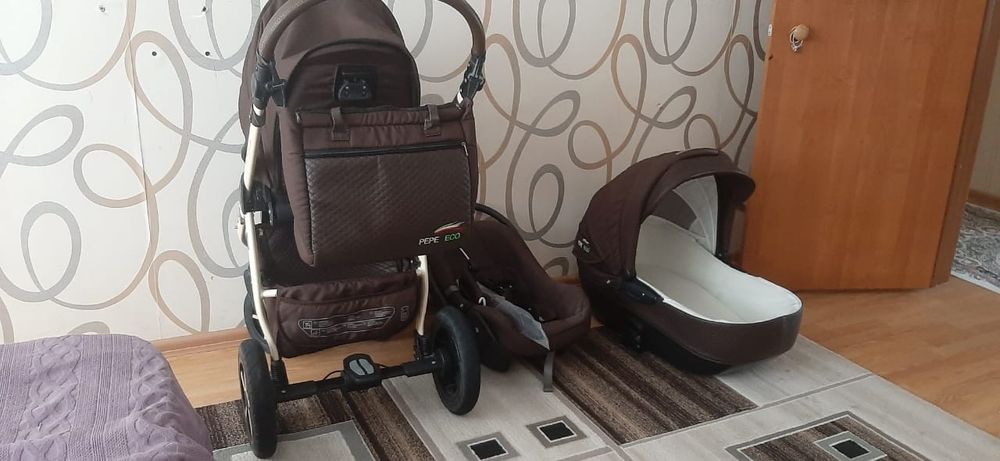 Продам коляску универсальную