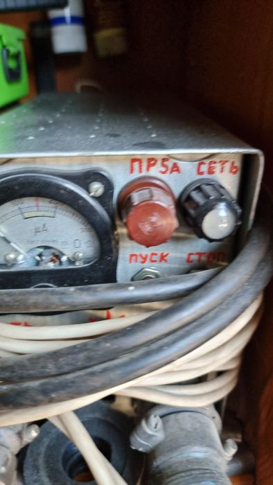 Зарядное устройство аккумуляторов автомобиля