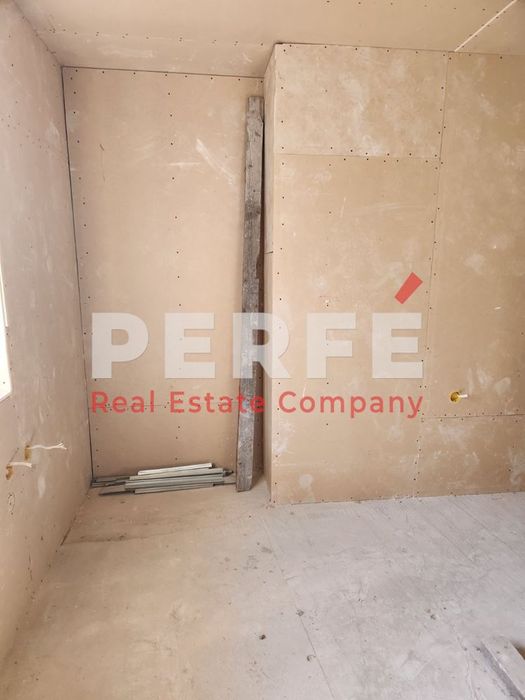 Продава се Къща в Бургас, Долно Езерово - 280 кв.м за 911 €/кв.м - Снимка #12