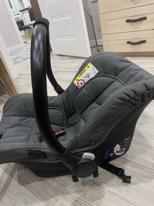 Автокресло, кресло-качалка для новорожденного