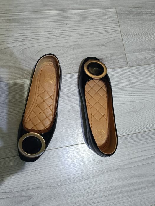 Balerini din piele lacuita