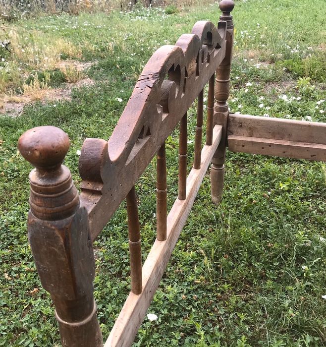 Антика!Автентично!1930 старо дъбово легло с красиви табли!180/120/84см