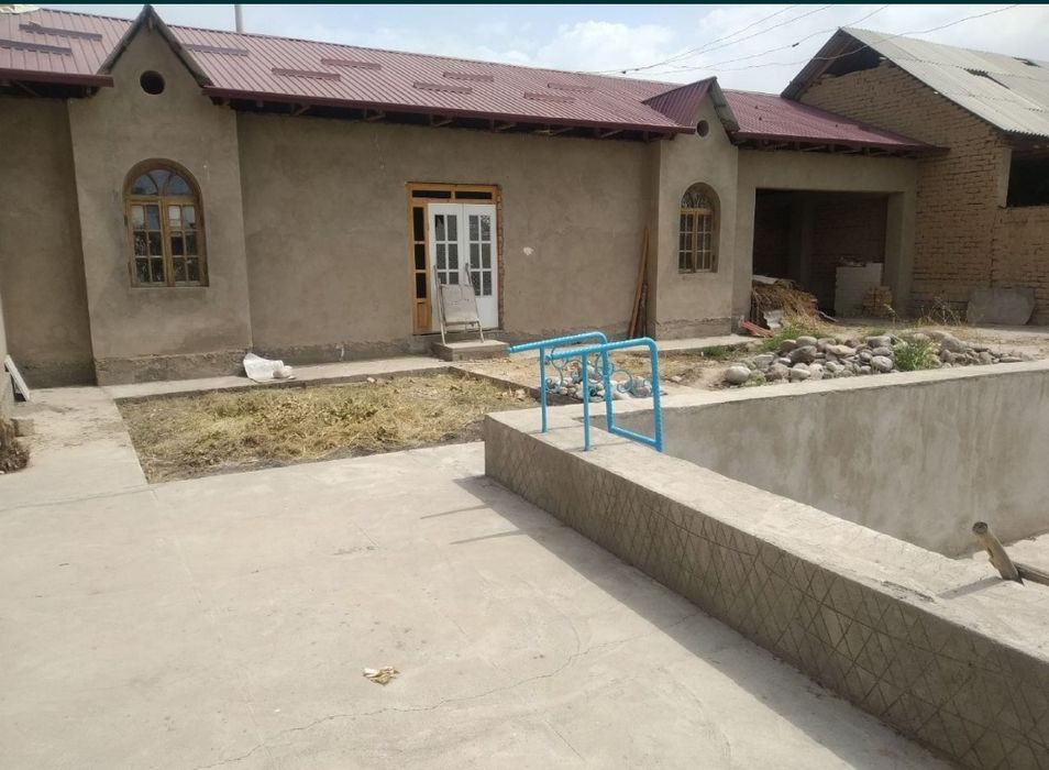 Продам и обмен на квартиру на дачу свою в Чирчике 6 соток, 3х комнатны