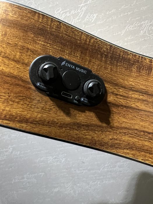 Гитара электроакустическая