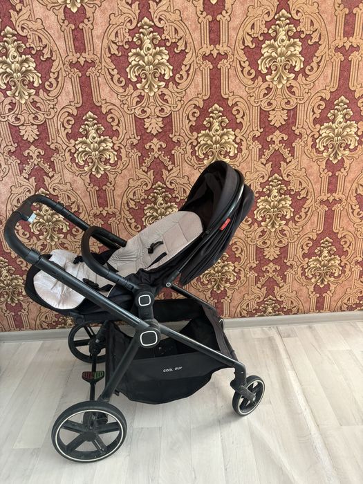 Продам коляску легкая ,