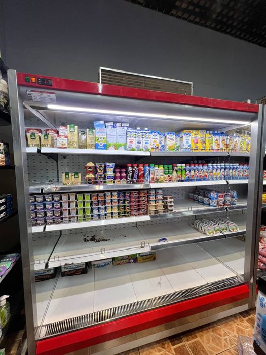 Продается холодильник витрина азн