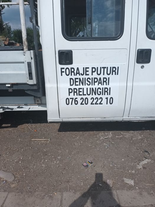 Curățirii piloni susținere.