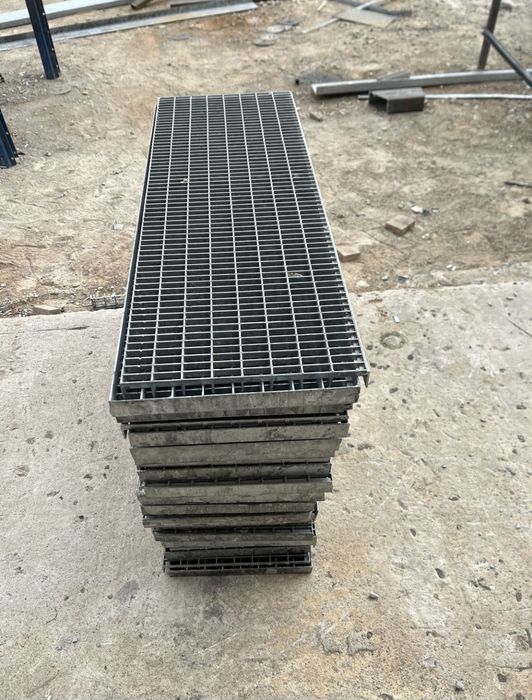 Trepte metalice zincate