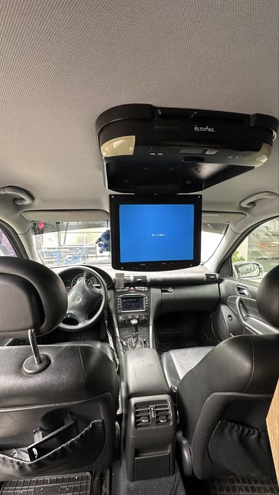 V/S Mercedess-benz c180 kompressor cu gpl