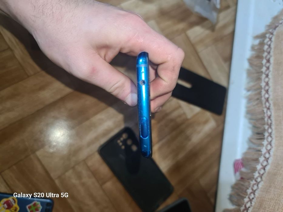 Обменяю Xiaomi mi 9t