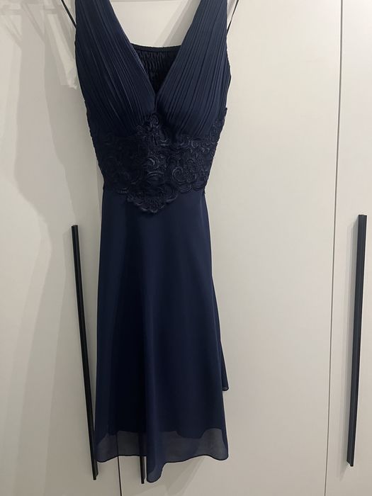 Vând rochii de ocazie