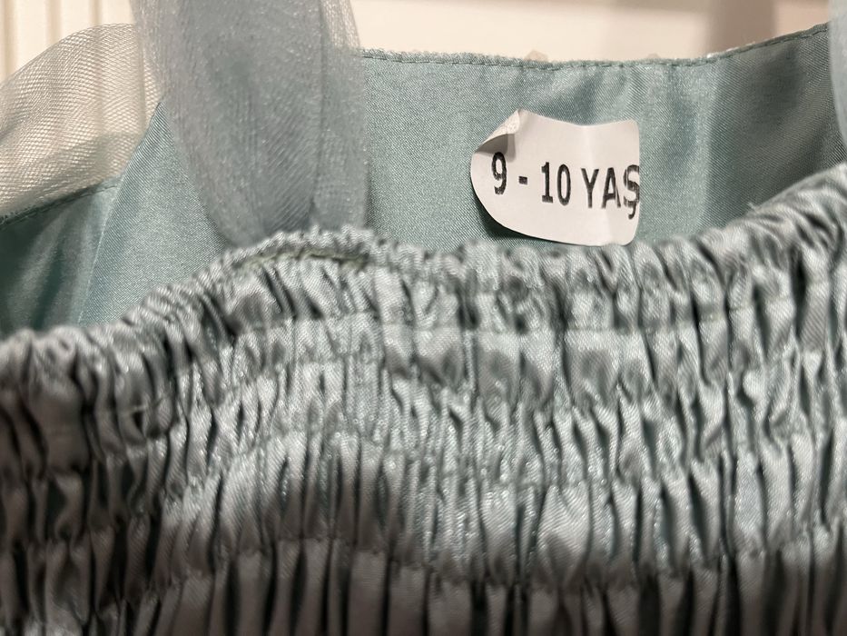 НОВОЕ Платье для девочки на 9-10 лет