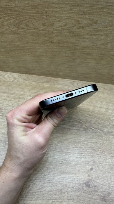 iPhone 15 Pro 256Gb Black titanium 95%% battery life