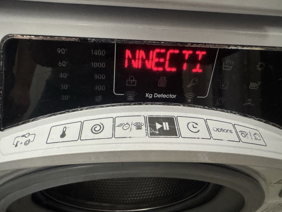 Пералня със сушилня