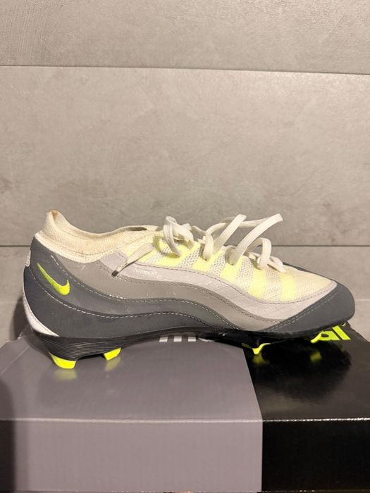 Nike Jr. ZM Vapor 16 Pro AM 95 SE FG,