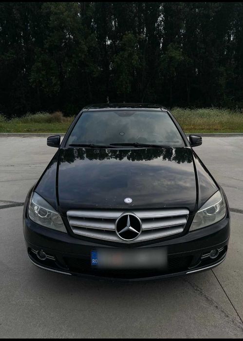 MERCEDES BENZ  C200 SCHIMB CU 4X4  de preferat   Jeep Renegade