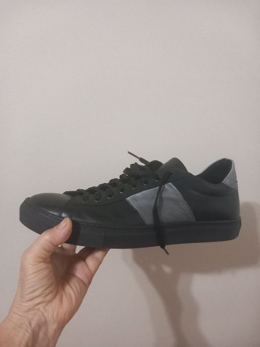 Мъжки маратонки, нови