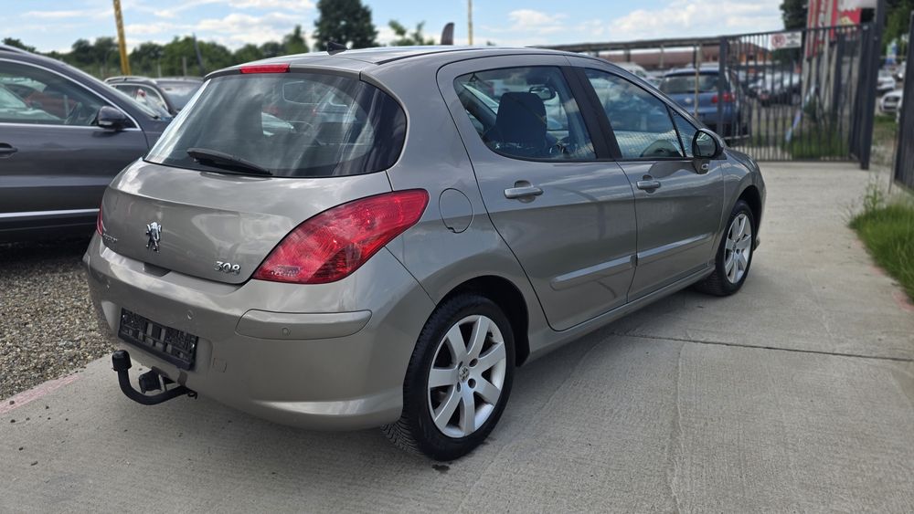 Pugeot 308 An 2010 1.6 benzina 150.000 km cutie automata